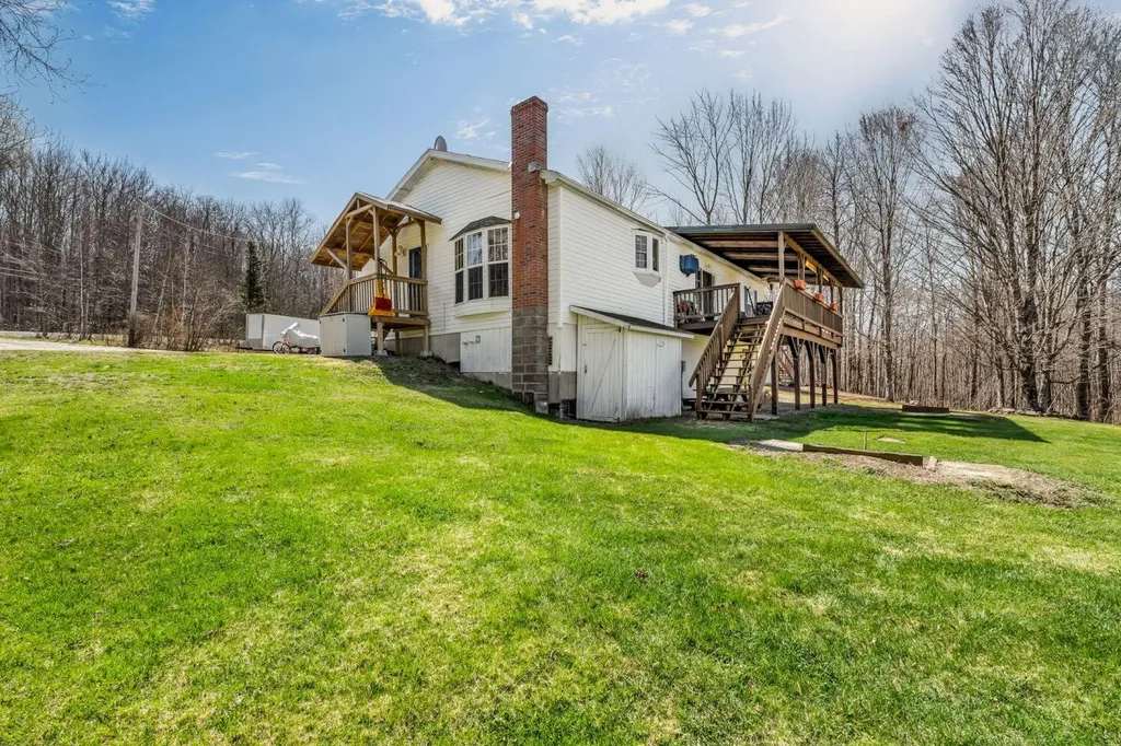 28 Davis Road Vienna ME 04360