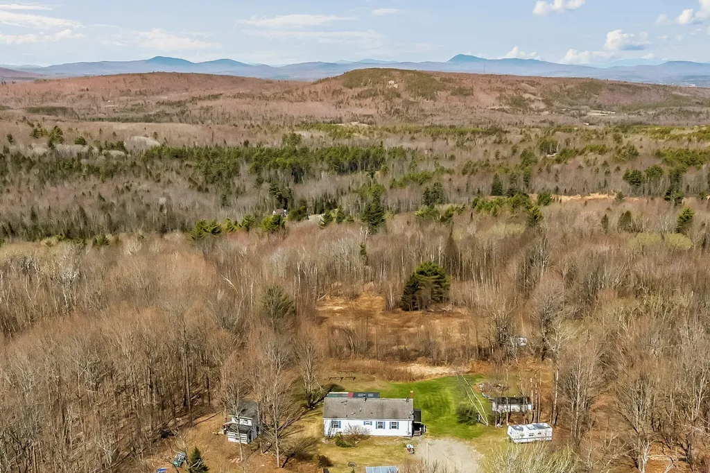 28 Davis Road Vienna ME 04360