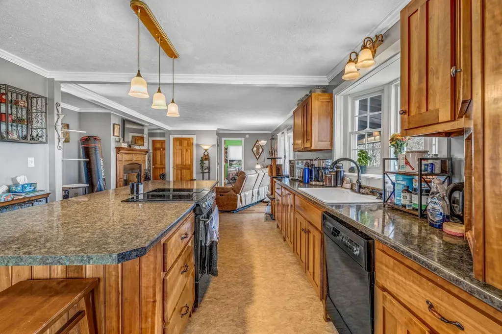 28 Davis Road Vienna ME 04360