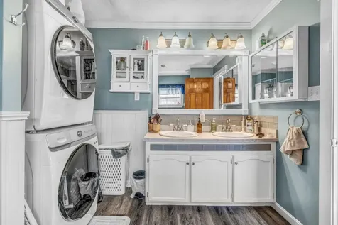 28 Davis Road Vienna ME 04360