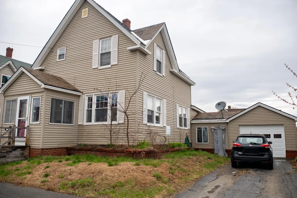 25 Katahdin Avenue Millinocket ME 04462