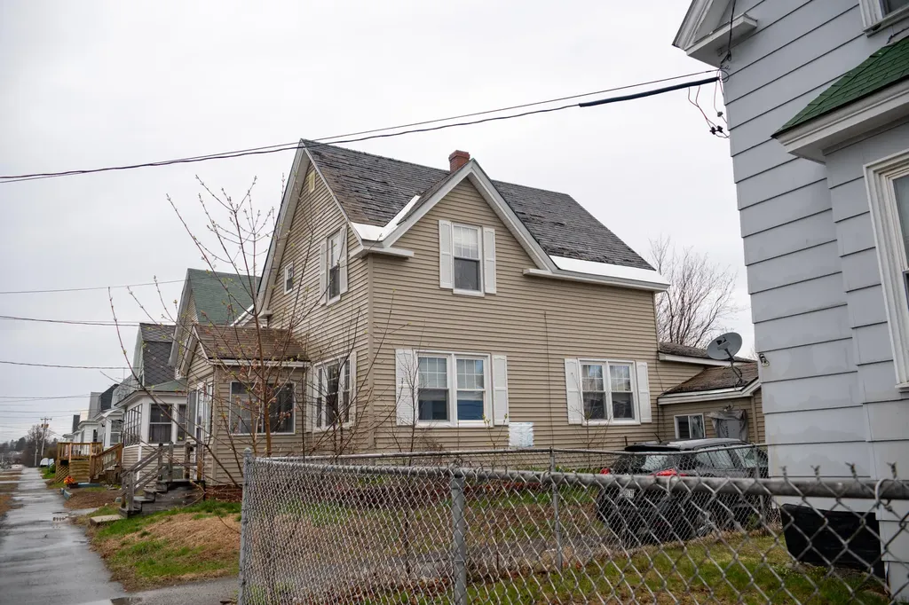 25 Katahdin Avenue Millinocket ME 04462