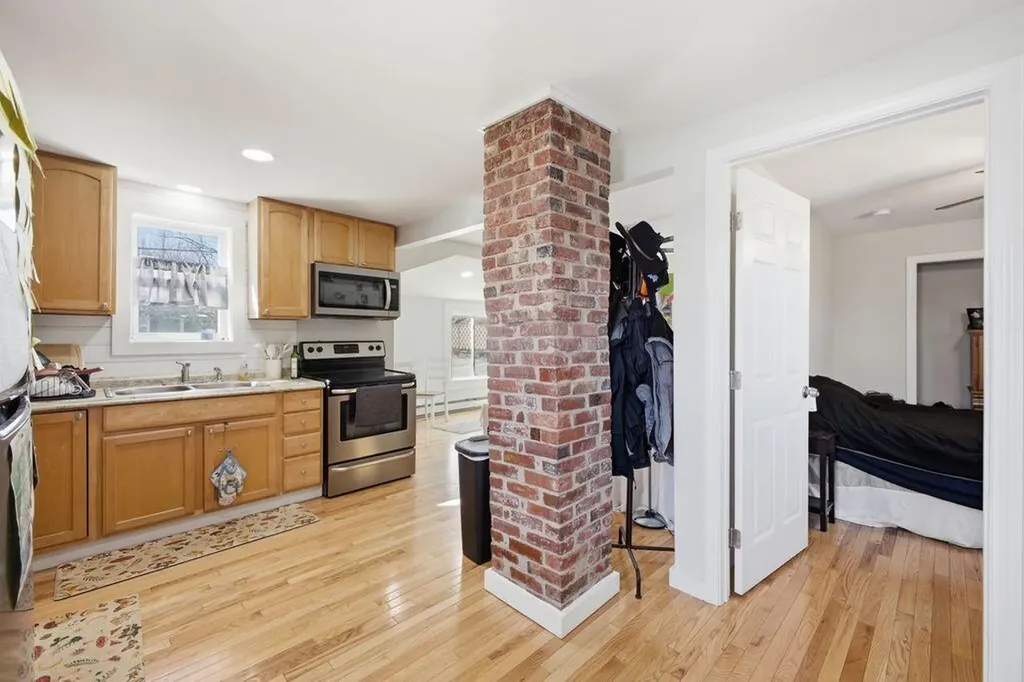 12 Louise Street Auburn ME 04210