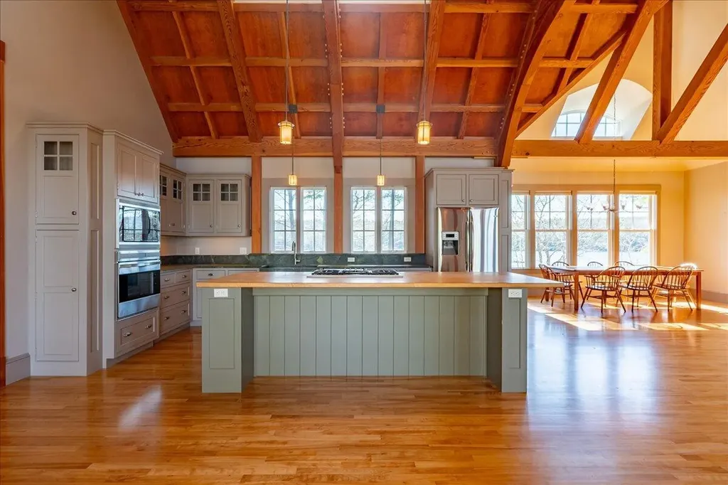 16 Glidden Ledge Road South Bristol ME 04568