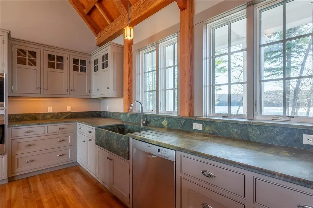 16 Glidden Ledge Road South Bristol ME 04568