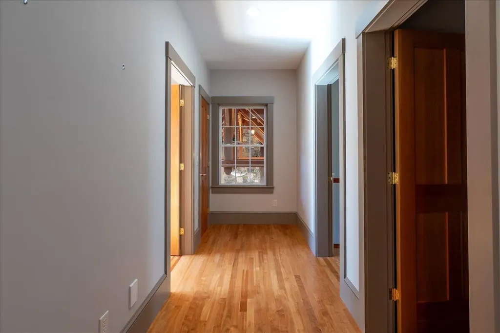 16 Glidden Ledge Road South Bristol ME 04568