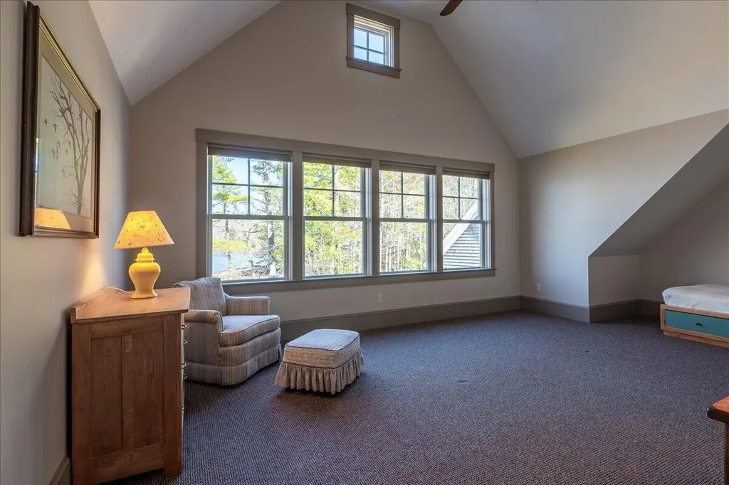 16 Glidden Ledge Road South Bristol ME 04568