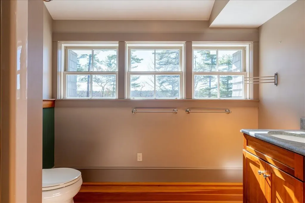 16 Glidden Ledge Road South Bristol ME 04568