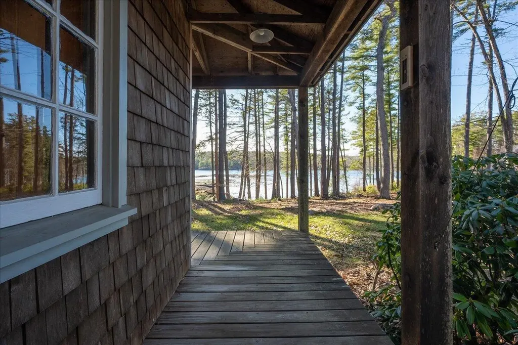 16 Glidden Ledge Road South Bristol ME 04568