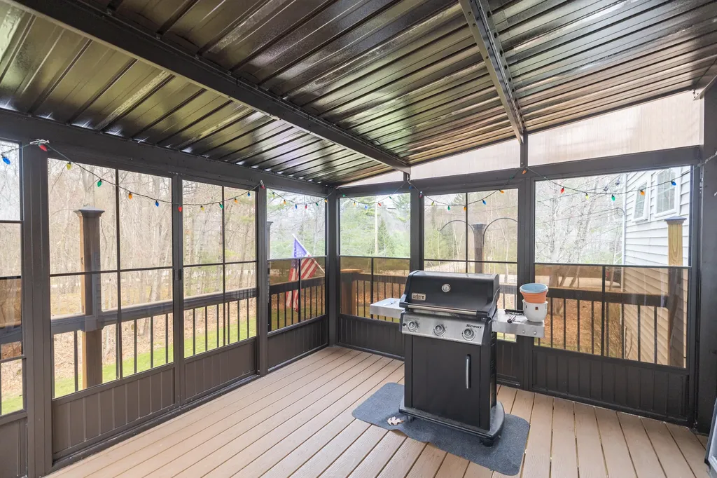 189 Autumn Drive Poland ME 04274