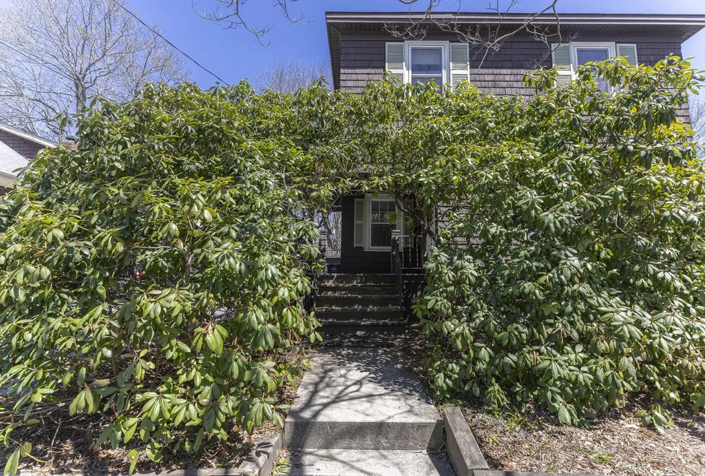 192 Harriet Street South Portland ME 04106