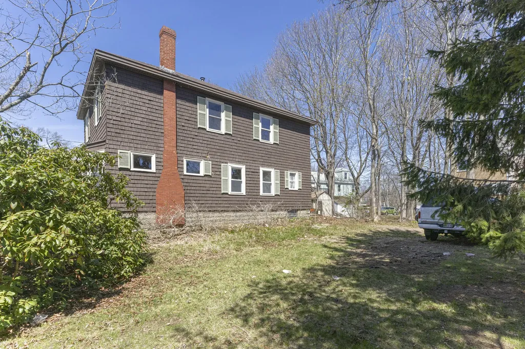 192 Harriet Street South Portland ME 04106