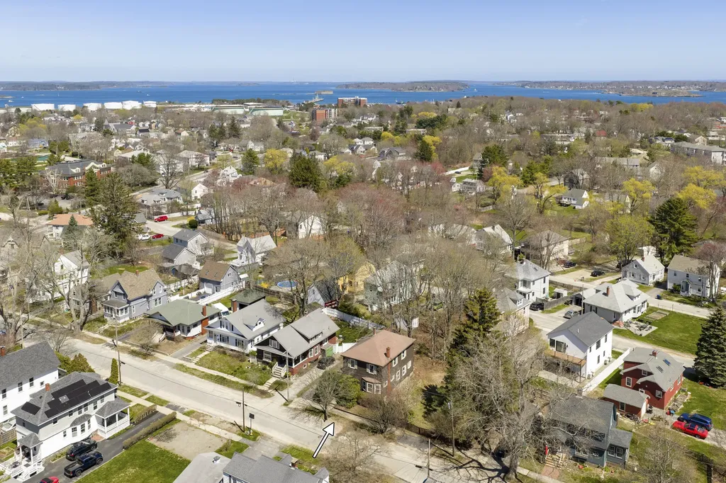 192 Harriet Street South Portland ME 04106