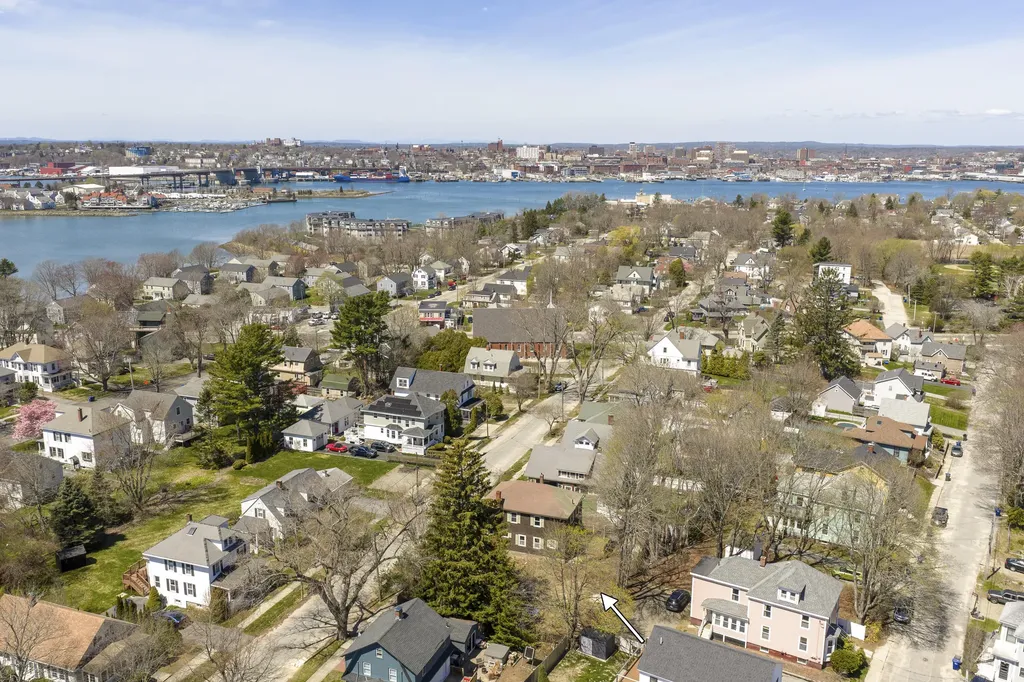 192 Harriet Street South Portland ME 04106