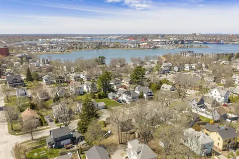 192 Harriet Street South Portland ME 04106