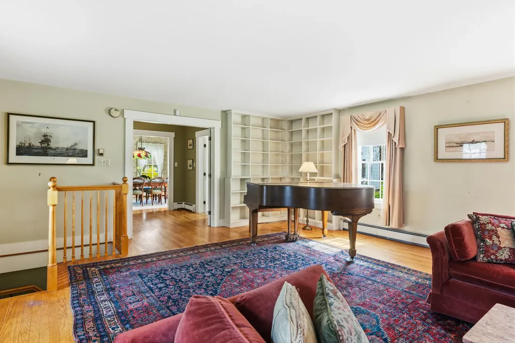 567 Main Street Sanford ME 04083