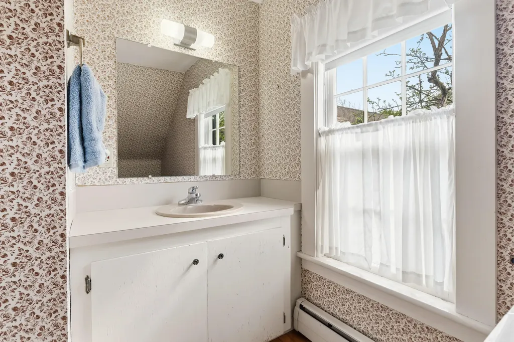 567 Main Street Sanford ME 04083