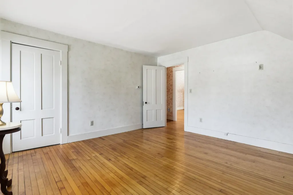 567 Main Street Sanford ME 04083