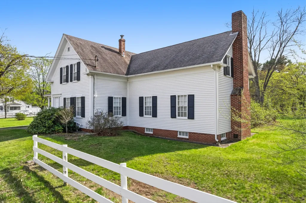 567 Main Street Sanford ME 04083