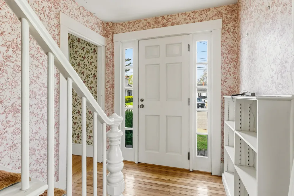 567 Main Street Sanford ME 04083