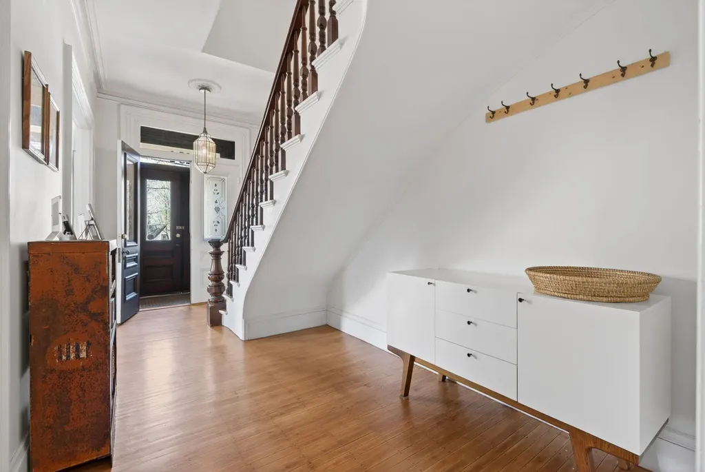 494 Cumberland Avenue Portland ME 04101