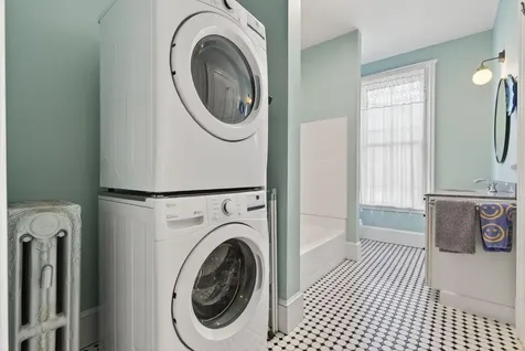 494 Cumberland Avenue Portland ME 04101