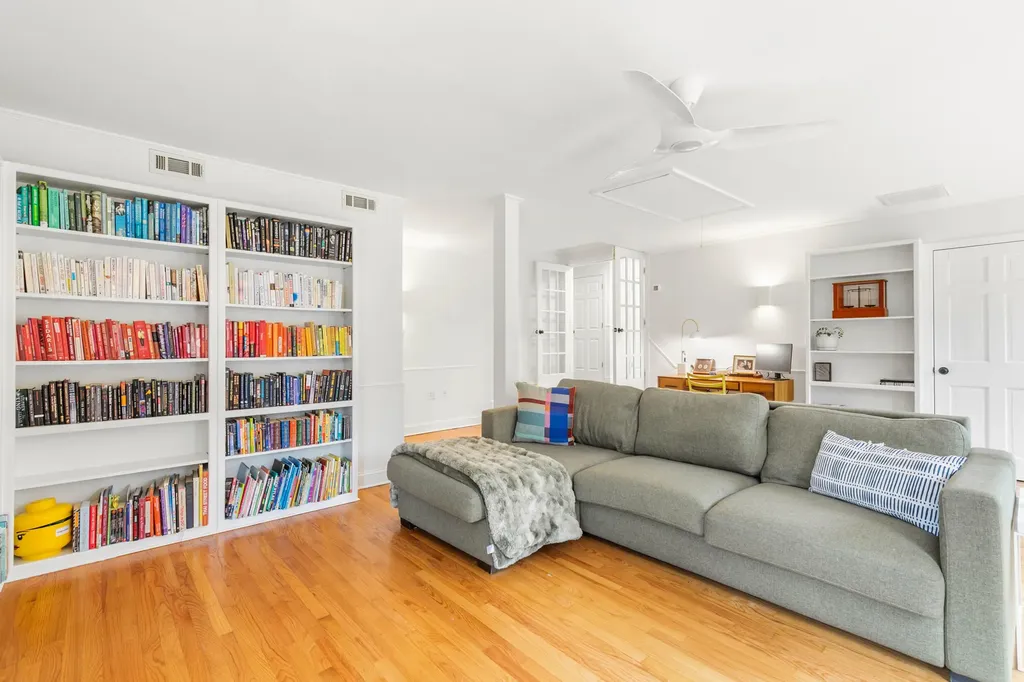 34 Cranbrook Drive Cape Elizabeth ME 04107