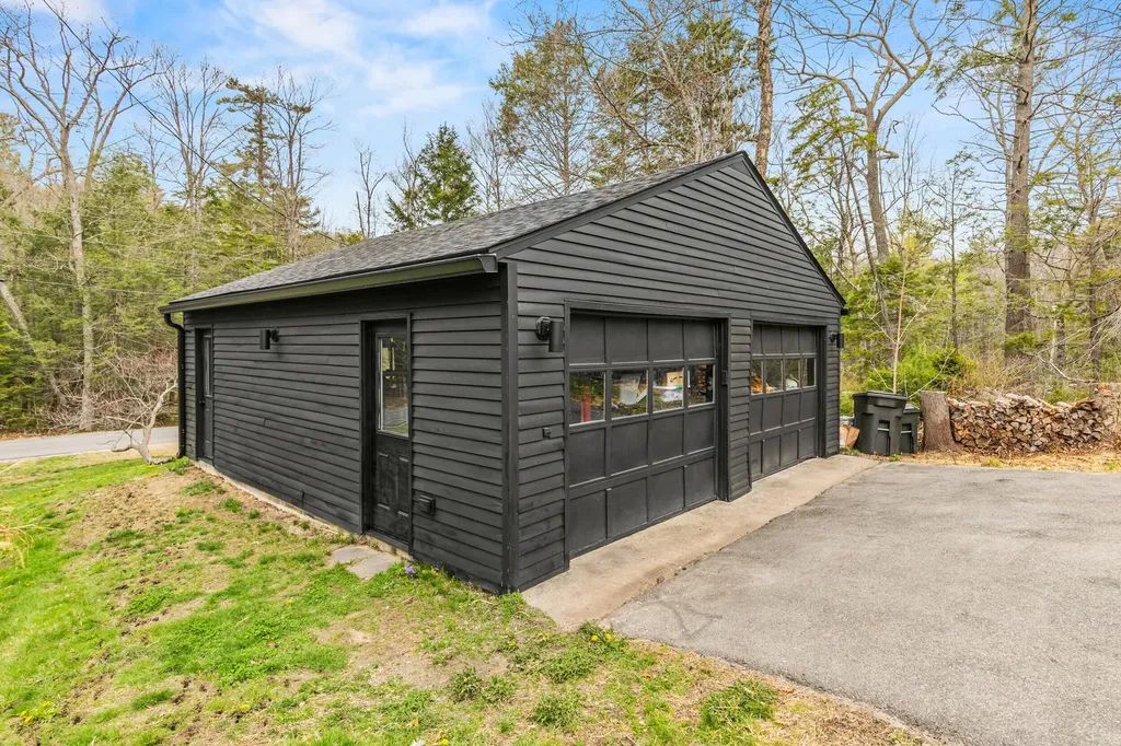 34 Cranbrook Drive Cape Elizabeth ME 04107