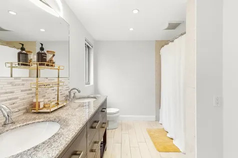 34 Cranbrook Drive Cape Elizabeth ME 04107