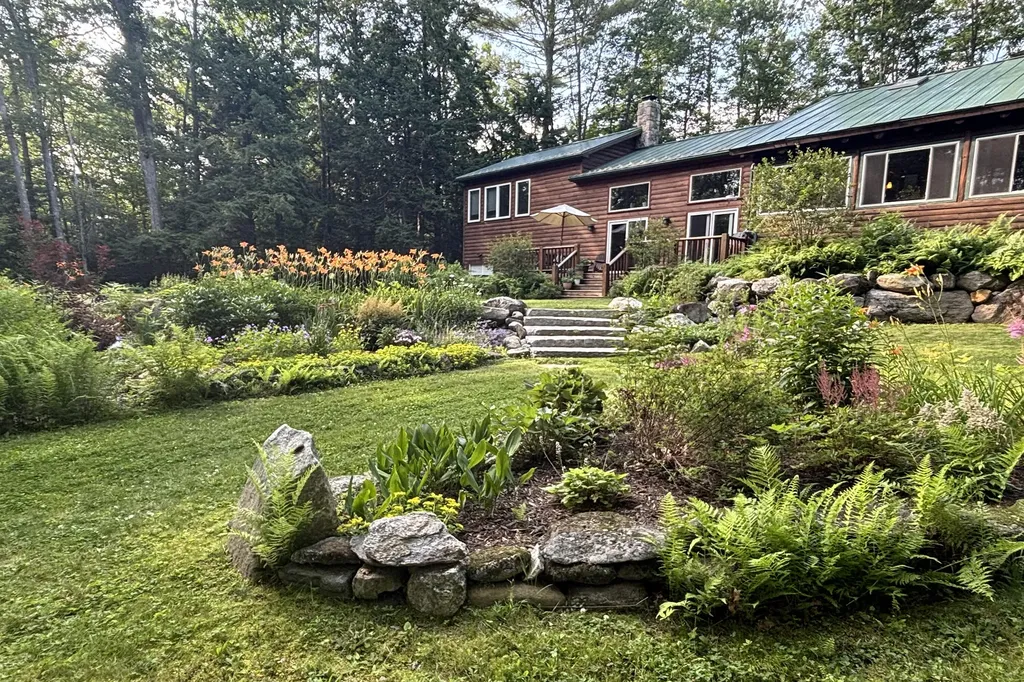 21 Jones Drive Hartford ME 04220