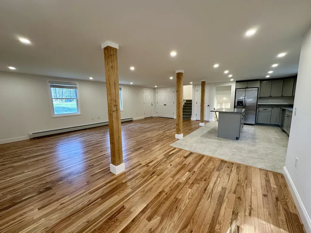 11 Deer Run Augusta ME 04330