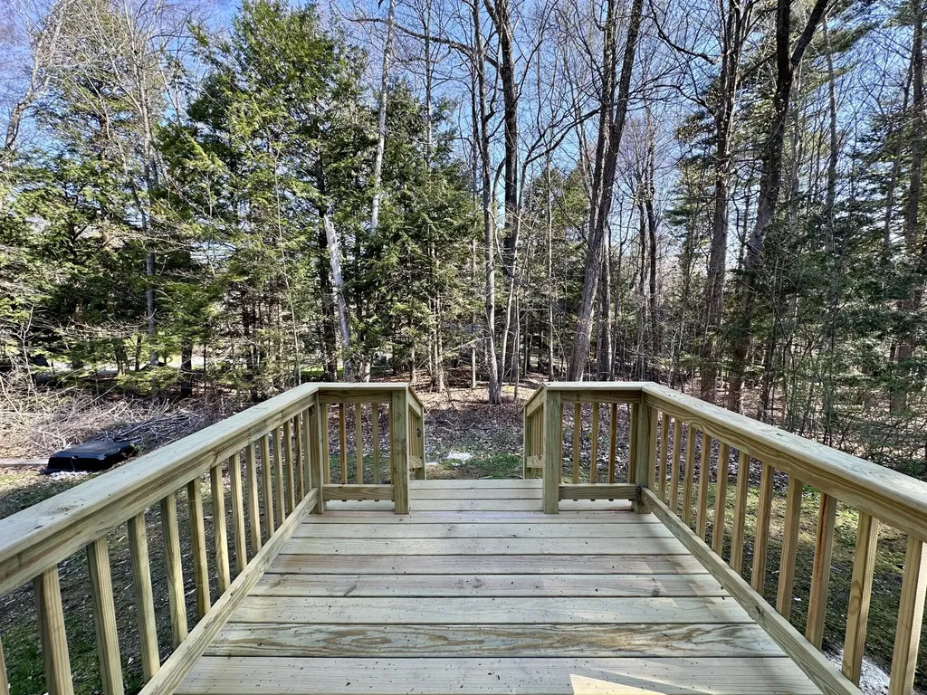 11 Deer Run Augusta ME 04330