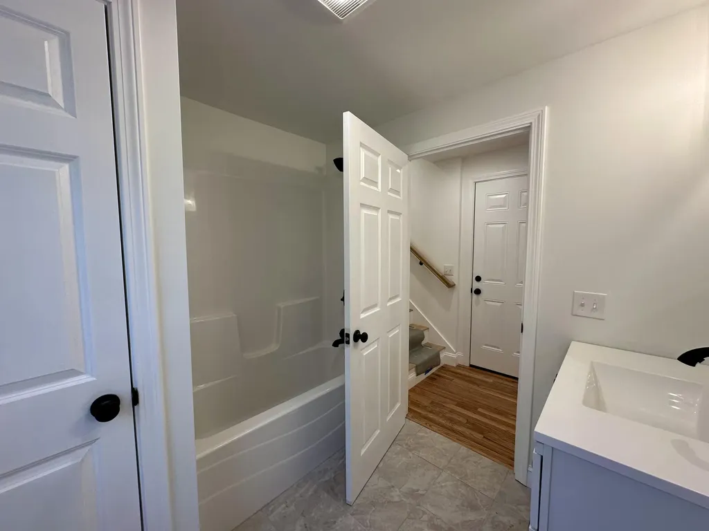 11 Deer Run Augusta ME 04330