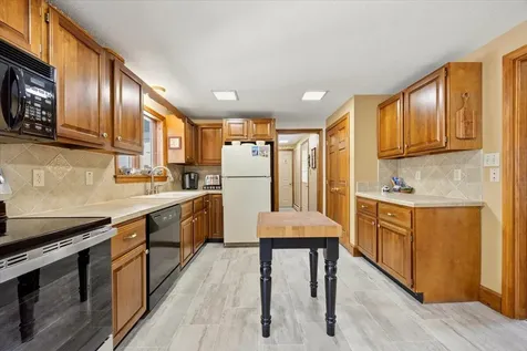 15 Wildwood Drive Sanford ME 04073