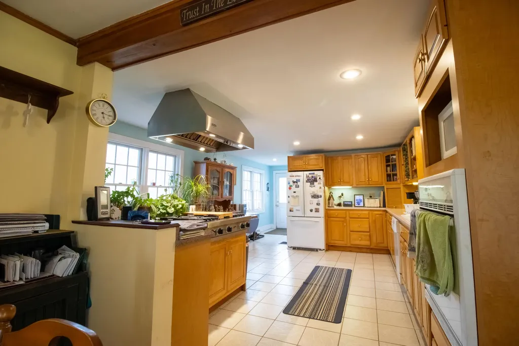 431 Newburgh Road Hermon ME 04401