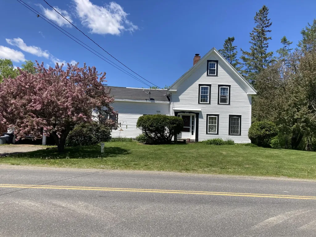 431 Newburgh Road Hermon ME 04401