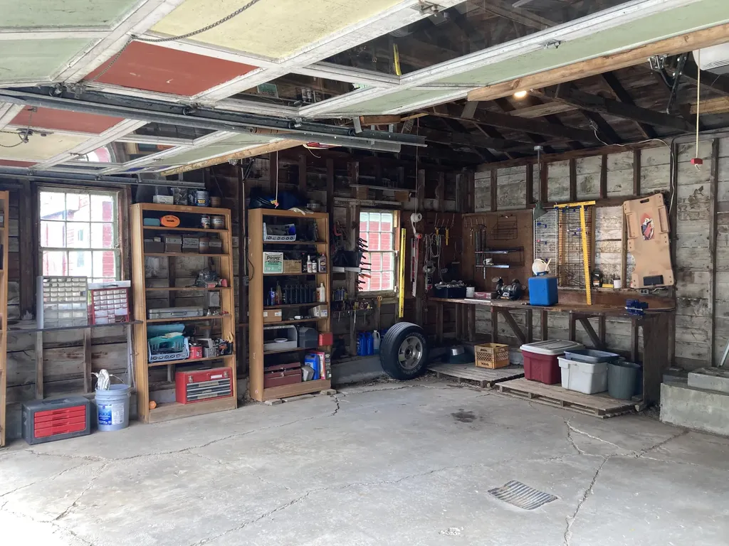 431 Newburgh Road Hermon ME 04401