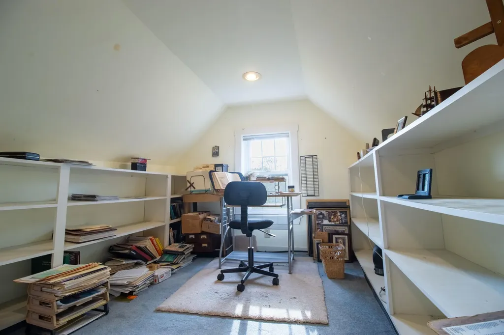 431 Newburgh Road Hermon ME 04401
