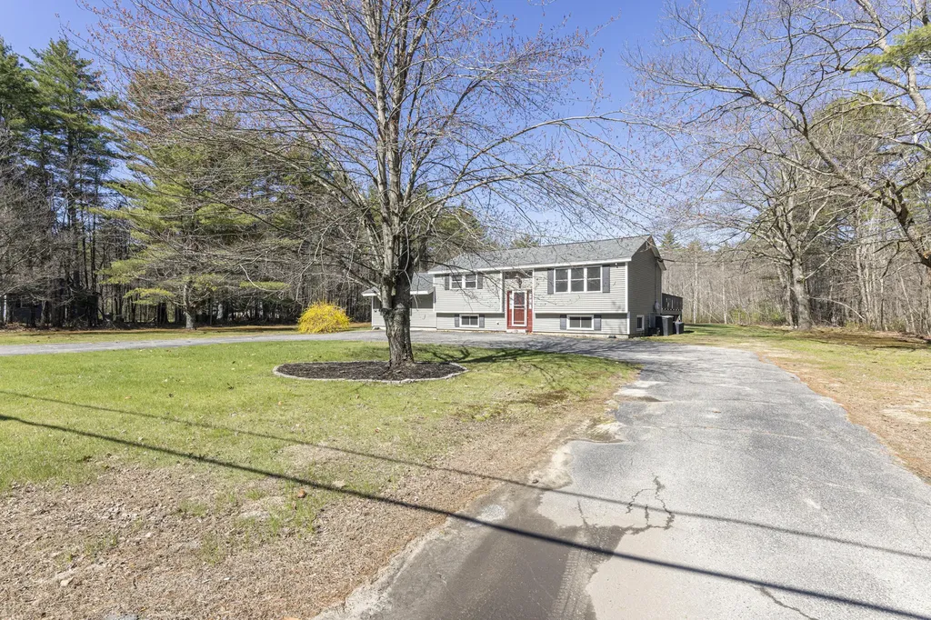 411 Shaker Road Gray ME 04039