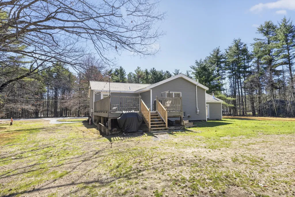 411 Shaker Road Gray ME 04039