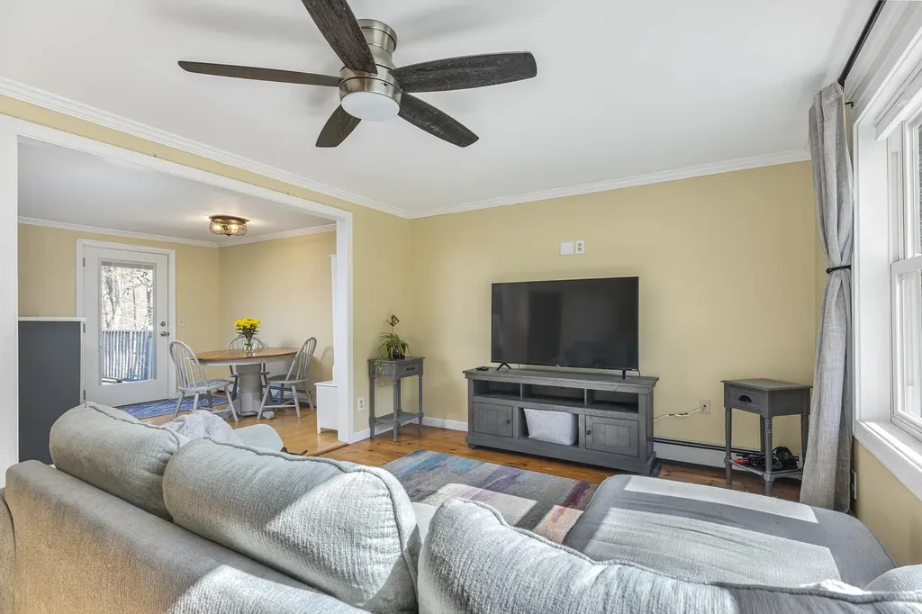 411 Shaker Road Gray ME 04039