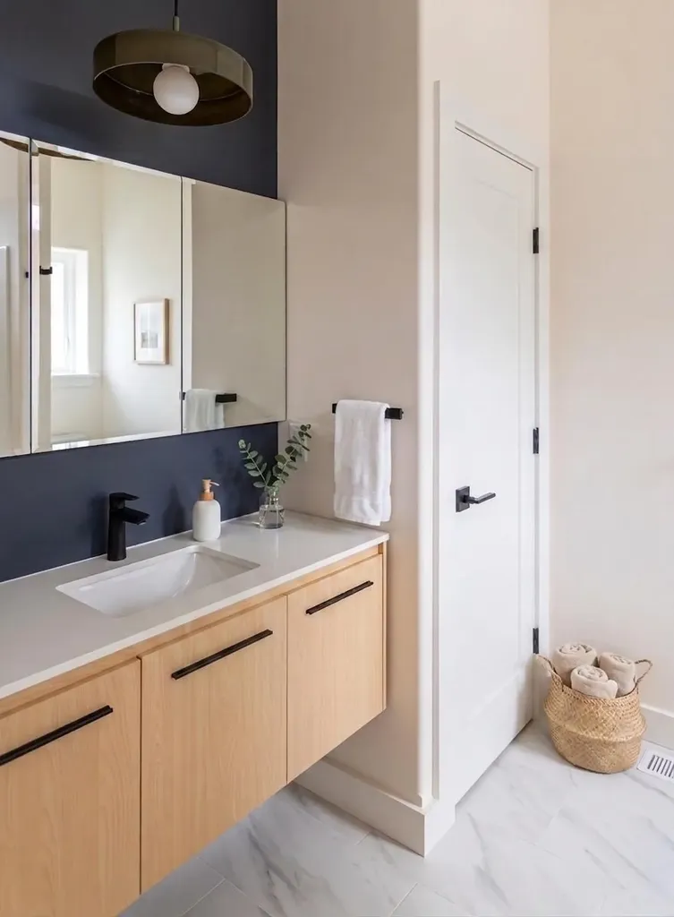 16 Leeward Meadows Biddeford ME 04005