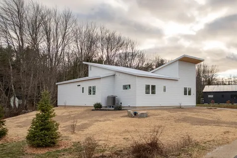 16 Leeward Meadows Biddeford ME 04005