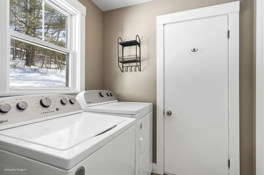 934 Wiscasset Road Boothbay ME 04537