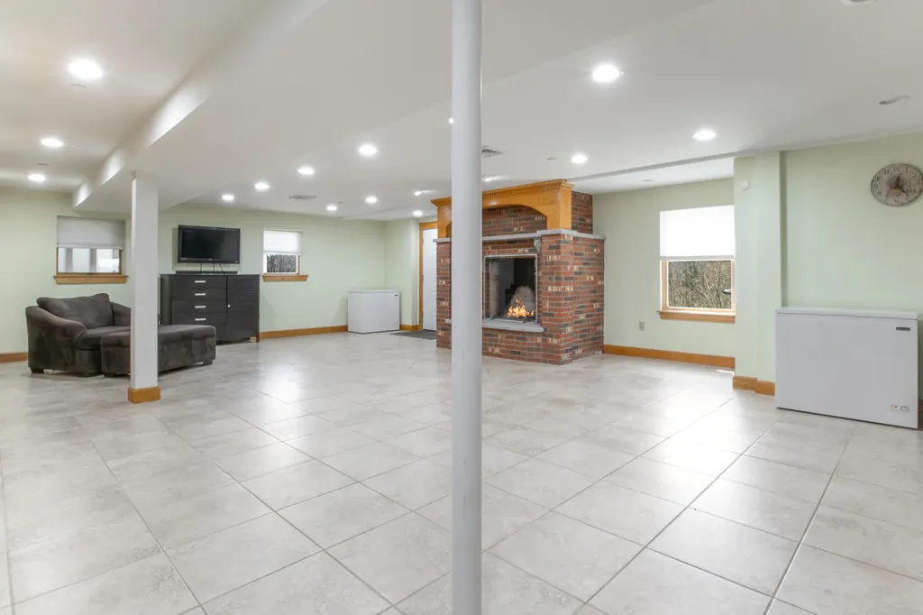 71 Maplecrest Road Parsonsfield ME 04047