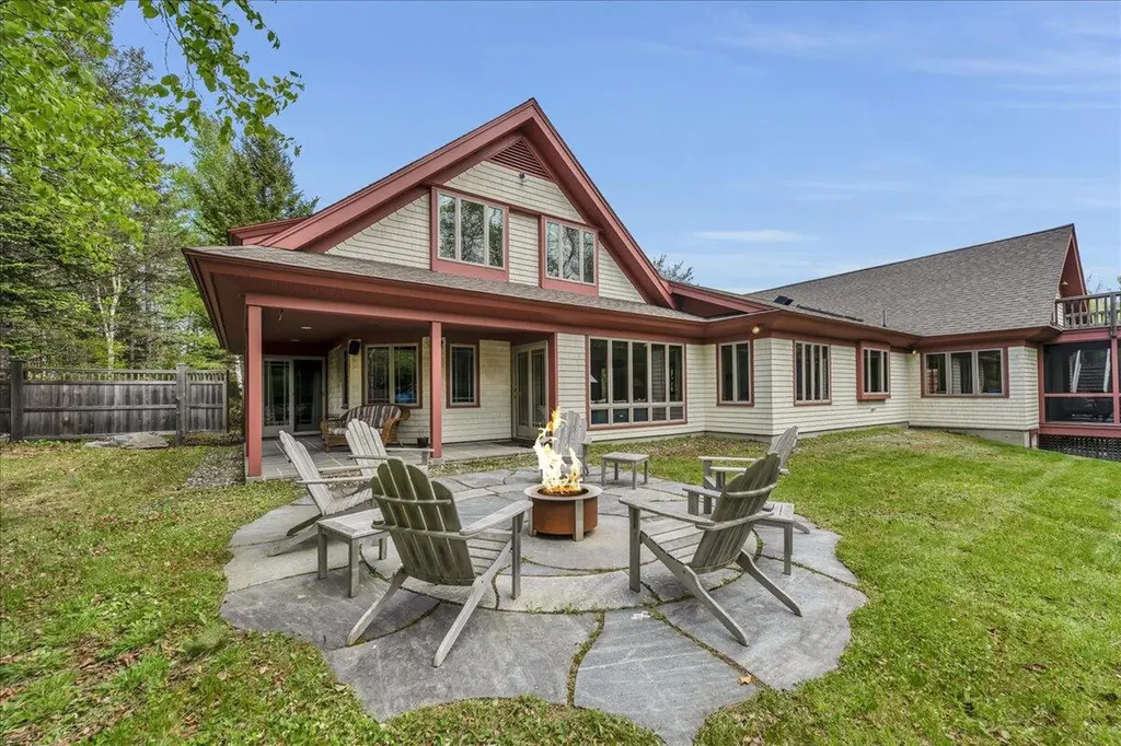 70 Ledgewood Lane Blue Hill ME 04614