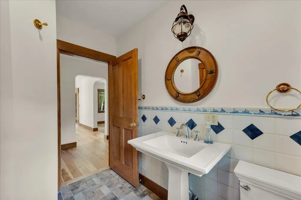70 Ledgewood Lane Blue Hill ME 04614