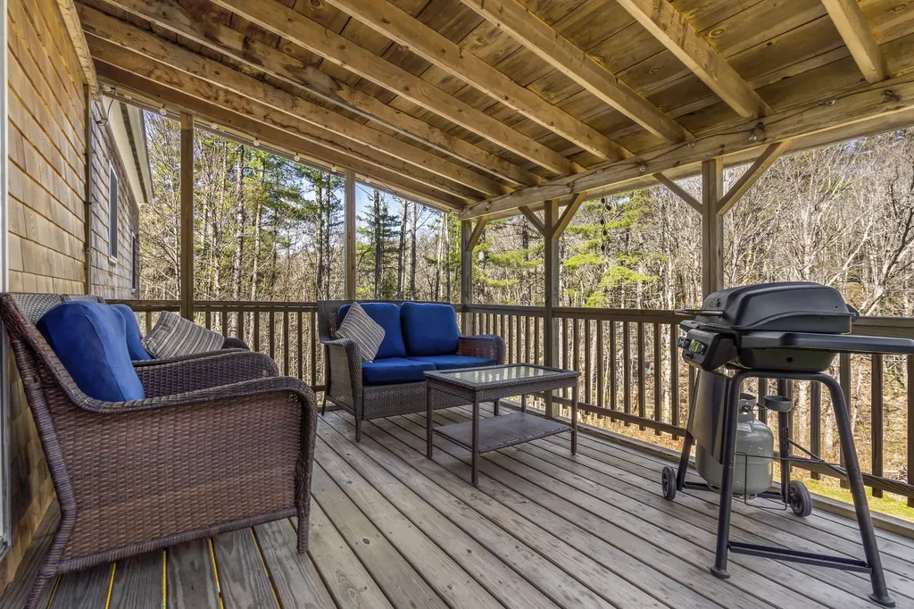 11 N Dyer Neck Road Newcastle ME 04553