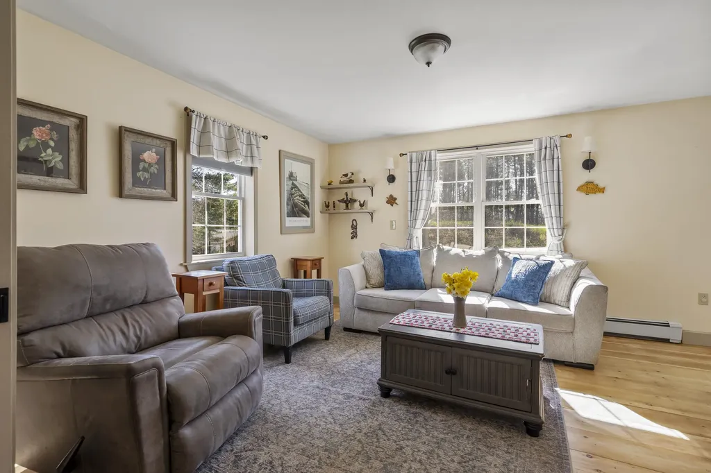11 N Dyer Neck Road Newcastle ME 04553