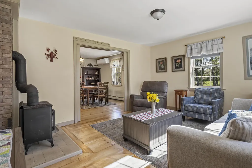 11 N Dyer Neck Road Newcastle ME 04553